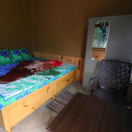 Tirthan Hilltop Home Stay Banjar ภายนอก รูปภาพ