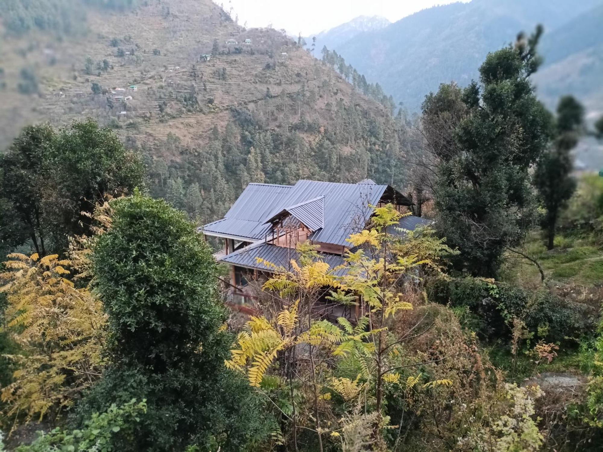 Tirthan Hilltop Home Stay Banjar ภายนอก รูปภาพ
