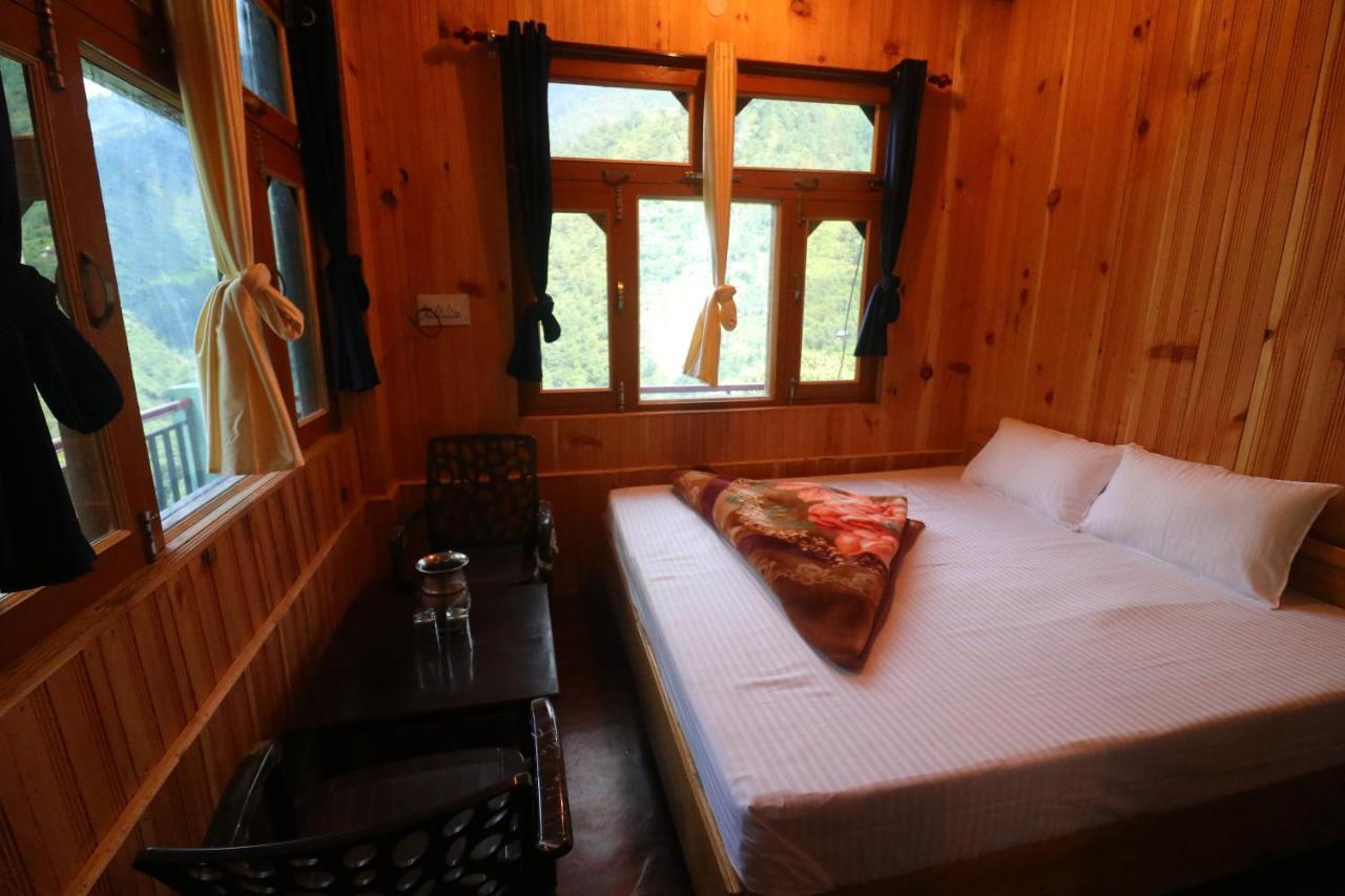 Tirthan Hilltop Home Stay Banjar ภายนอก รูปภาพ